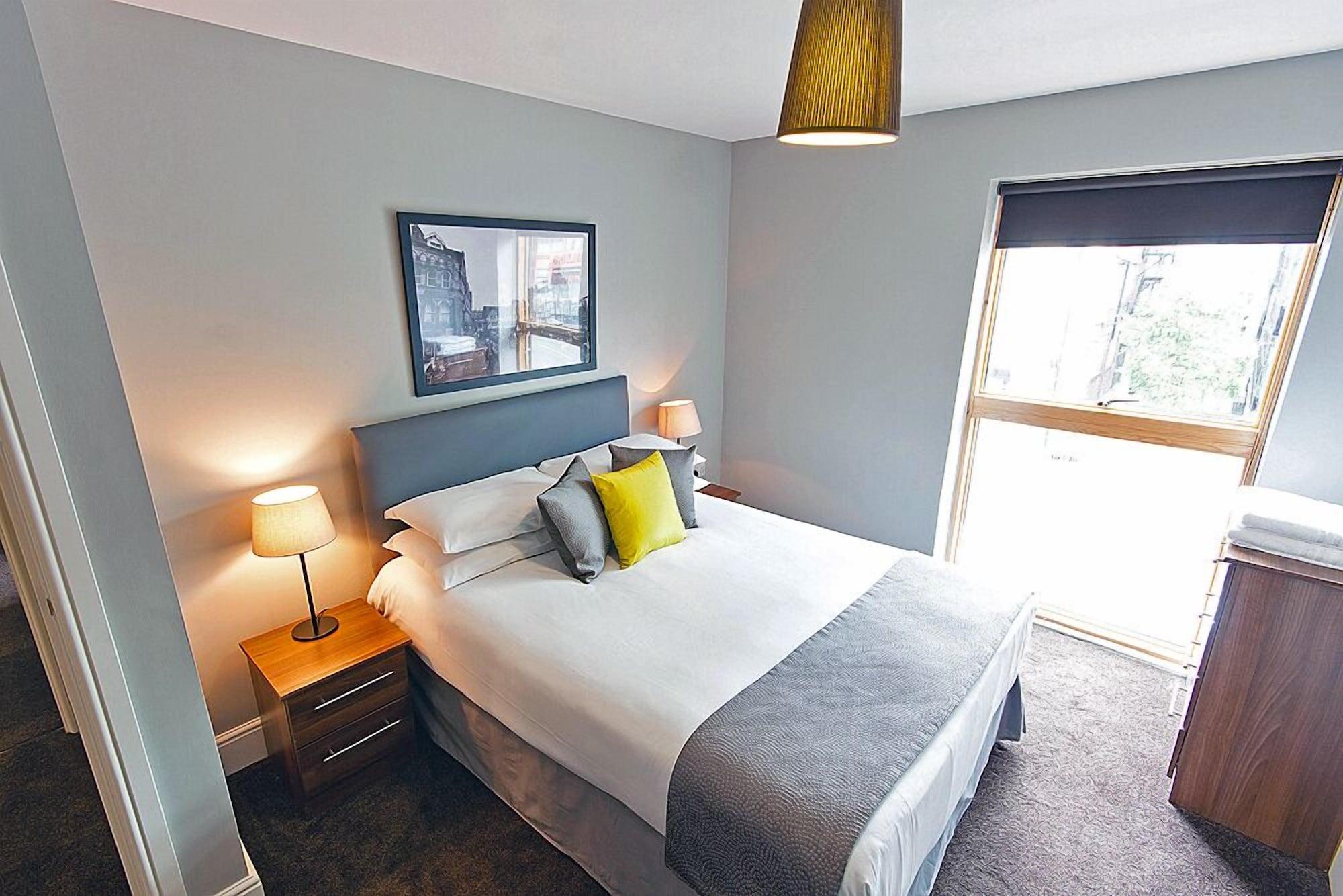 The City Warehouse Aparthotel Манчестър Екстериор снимка