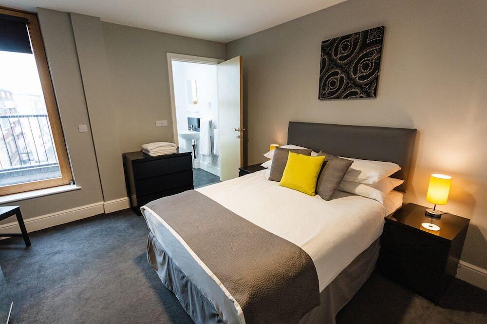 The City Warehouse Aparthotel Манчестър Екстериор снимка